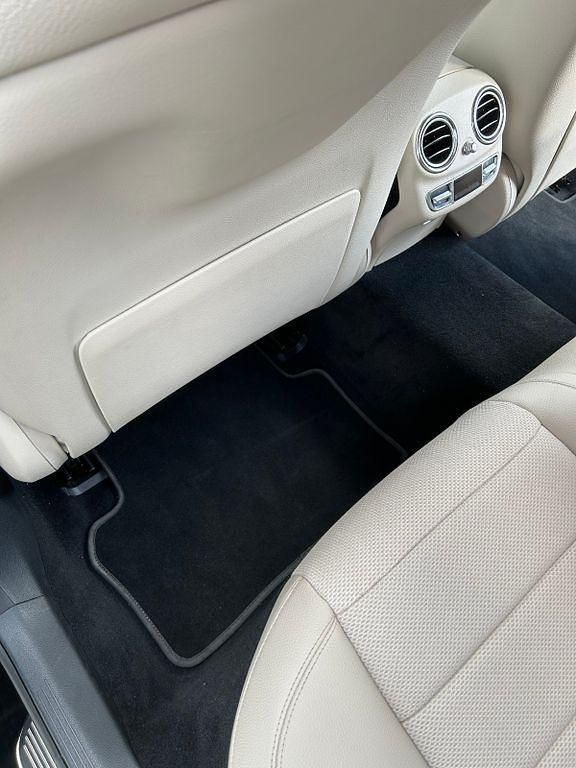 Gebraucht Mercedes 220 194 PS (142 kW) 2016 Schwarz Limousine