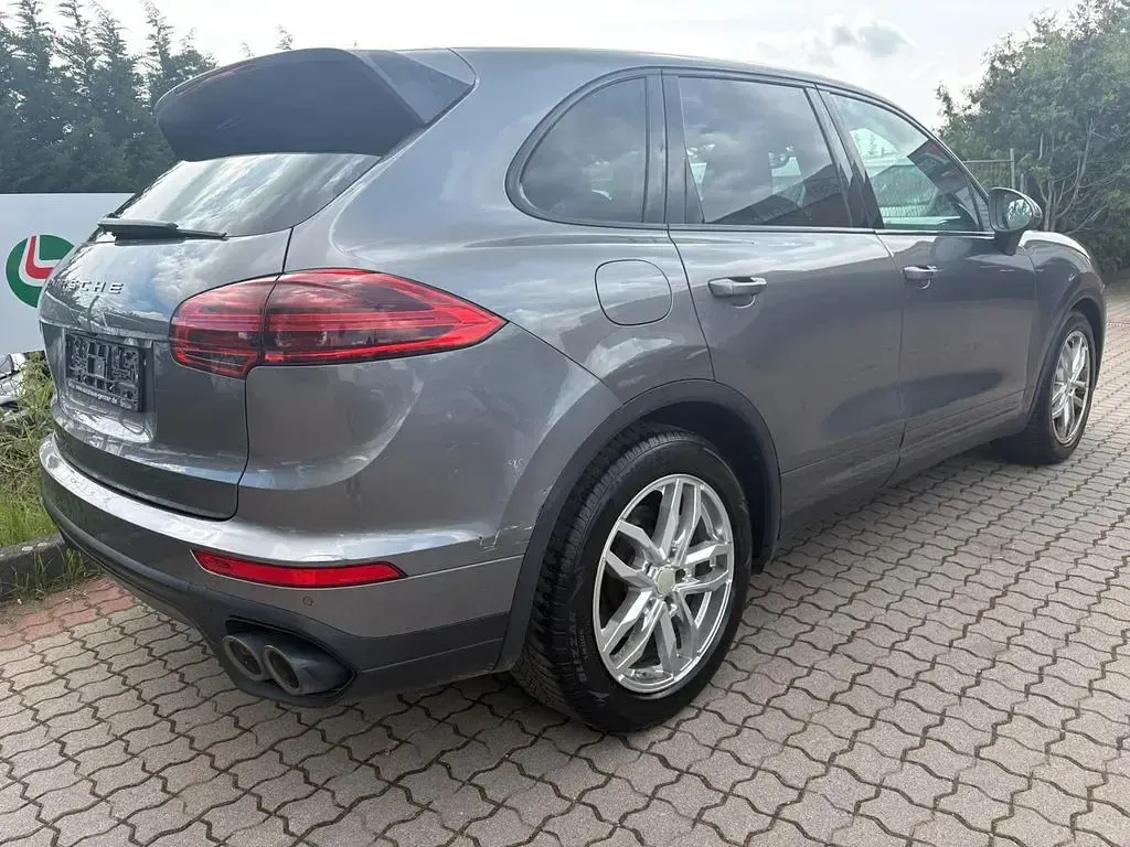 Gebraucht Porsche Cayenne S 385 PS (283 kW) 2015 Grau SUV