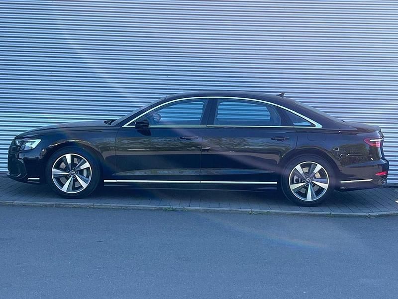 Gebraucht Audi A8 Ambiente 462 PS (339 kW) 2023 Schwarz (mythosschwarz metallic) Limousine