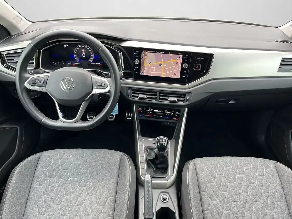 Gebraucht VW Polo Move 95 PS (69 kW) 2024 Ascotgrau Kleinwagen