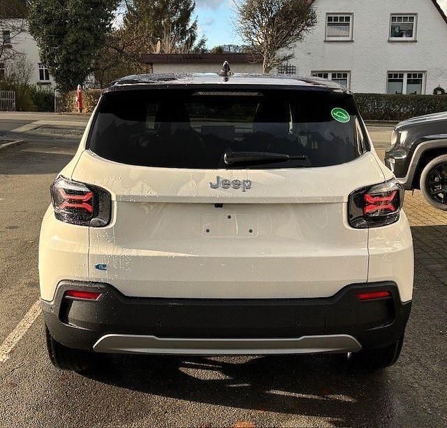 Gebraucht Jeep Avenger EV Summit 114 kW (156 PS) 2024 Weiß SUV