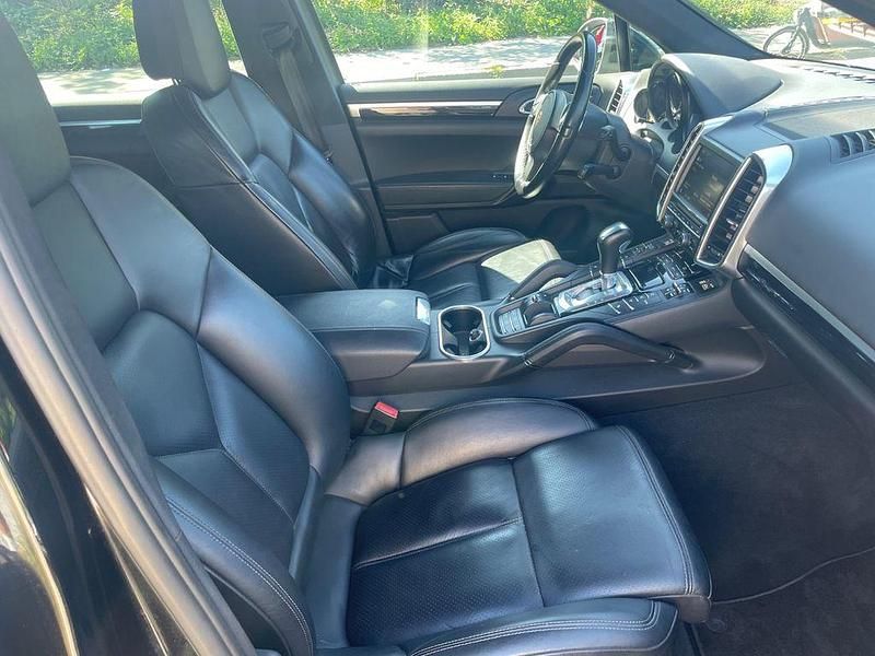 Schwarz Gebraucht 2011 Porsche Cayenne SUV | 18.999 € (Guter Preis) - Bild 1/4