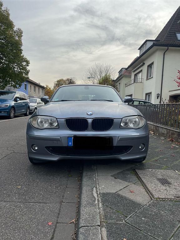 Grau Gebraucht 2007 BMW 118 Performance Kleinwagen | 1.980 € (Superpreis) - Bild 1/4
