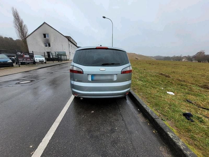 Gebraucht Ford S-MAX 140 PS (102 kW) 2006 Grau Van / Kleinbus