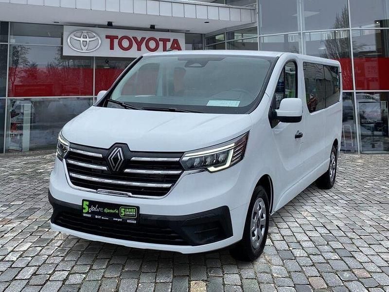 Neu Renault Trafic Life 150 PS (110 kW) 2025 Gletscherweiss Van / Kleinbus