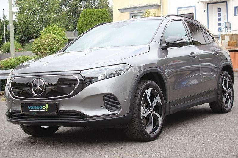 Mountaingrau Gebraucht 2023 Mercedes EQA350 SUV | 35.999 € (Guter Preis) - Bild 1/4