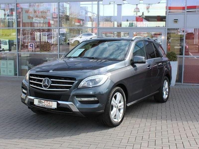 Usado Mercedes ML350 258 HP (189 kW) 2014 Cinzento SUV