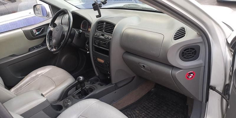 Gebraucht Hyundai Santa Fe 145 PS (106 kW) 2006 Silber SUV