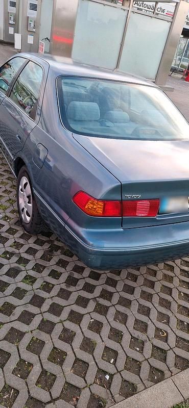 Gebraucht Toyota Camry 110 PS (80 kW) 2001 Blau Limousine