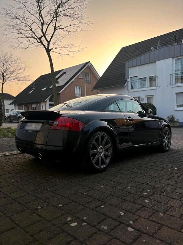 Second-hand Audi TT 250 CP (183 kW) 2003 Negru Coupe
