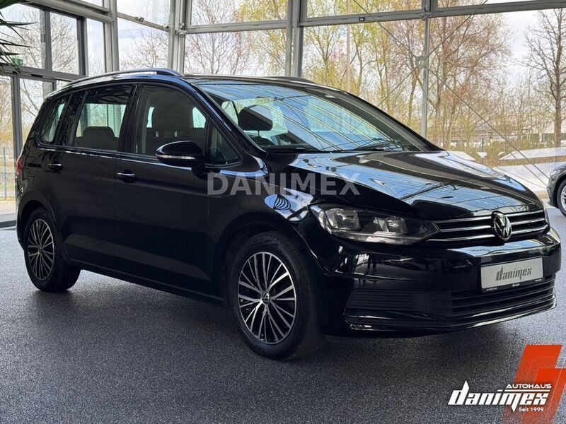 Gebraucht VW Touran Comfortline 150 PS (110 kW) 2021 Schwarz Van / Kleinbus