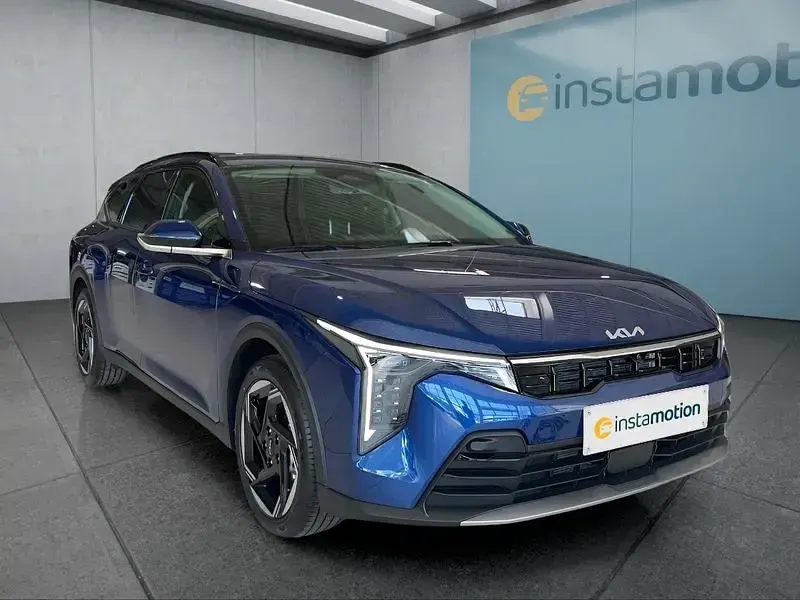 Neu Kia K4 150 PS (110 kW) 2026 Blau Kombi
