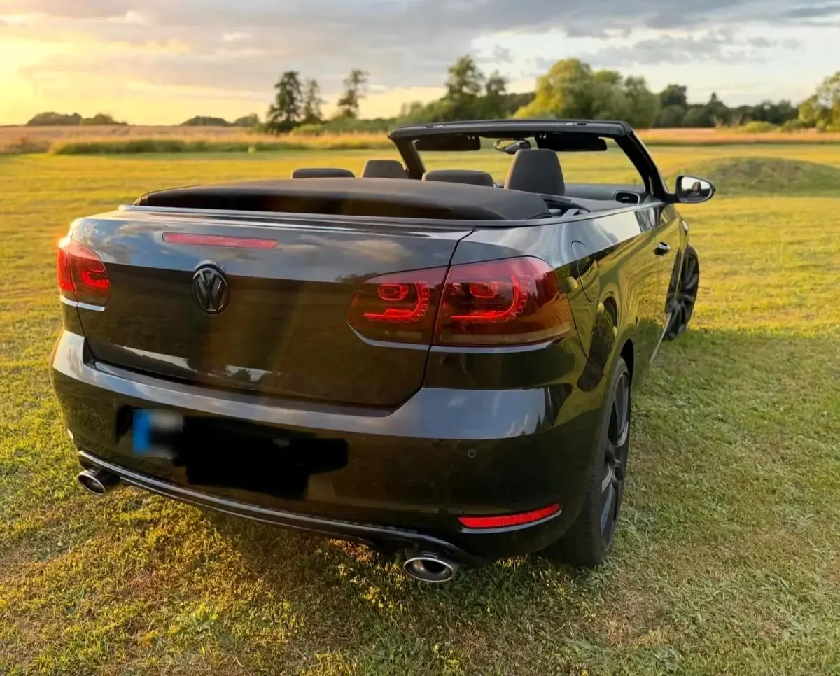 Gebraucht VW Golf Cabriolet 105 PS (77 kW) 2013 Schwarz Cabrio