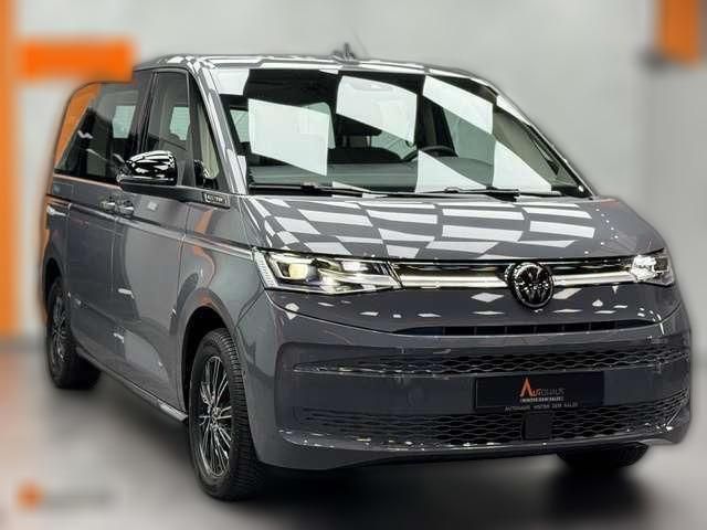 Grau Gebraucht 2023 VW T7 Style Van | 57.930 € (Teuer) - Bild 1/4