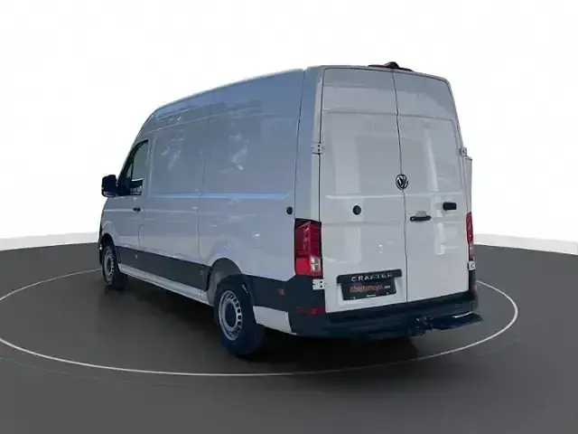 Gebraucht VW Crafter 140 PS (102 kW) 2024 Weiß Van