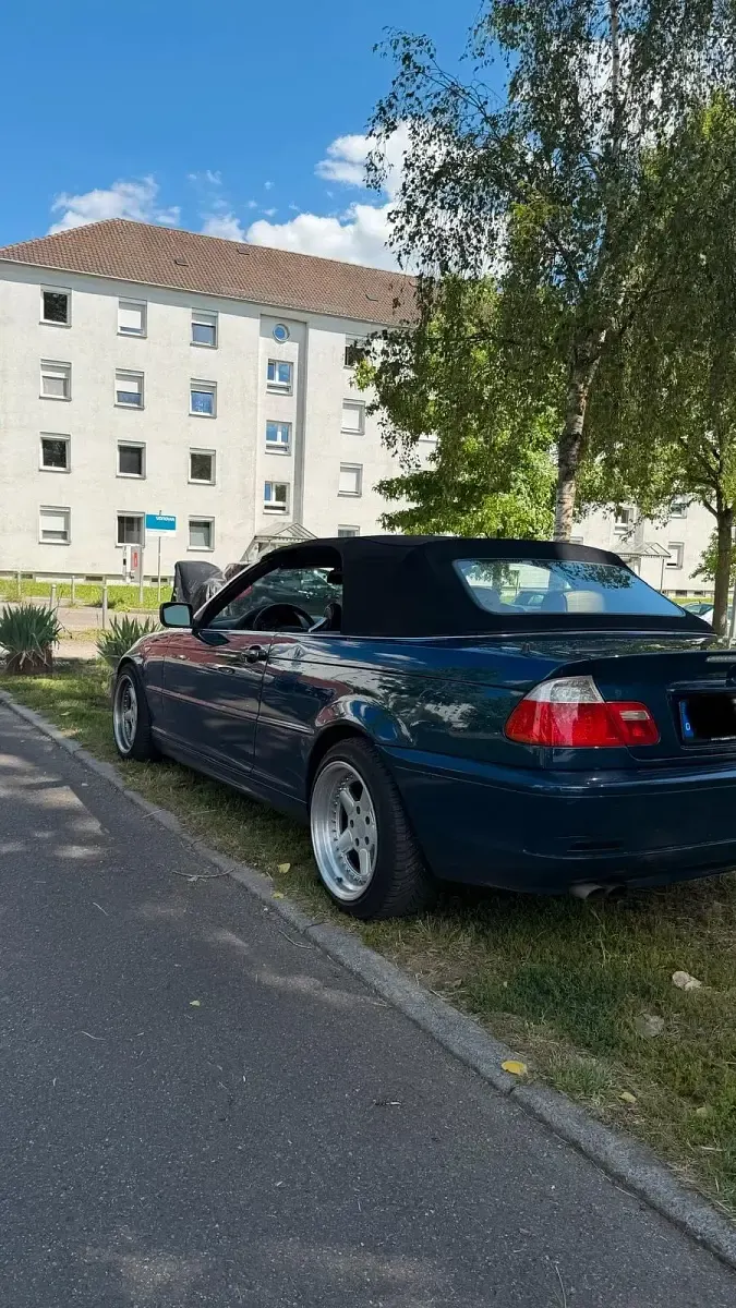 Gebraucht BMW 325 Cabriolet Basis 192 PS (141 kW) 2004 Blau Cabrio