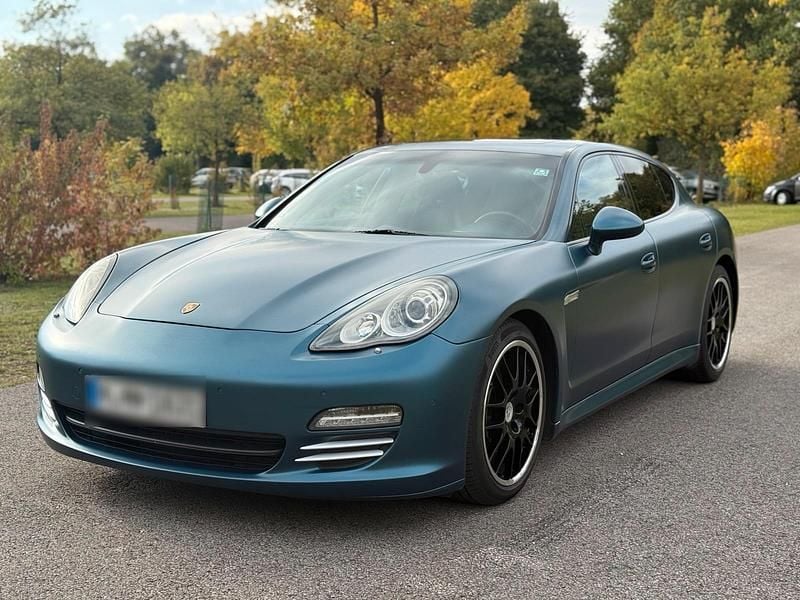 Gebraucht Porsche Panamera 300 PS (220 kW) 2012 Andere farben Kleinwagen