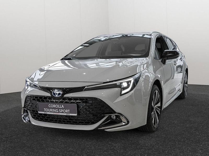 Neu Toyota Corolla 140 PS (102 kW) 2025 Grau Kombi