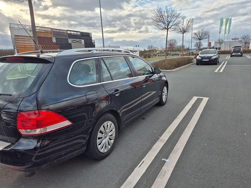 Gebraucht VW Golf VI Comfortline 140 PS (102 kW) 2009 Schwarz Kleinwagen