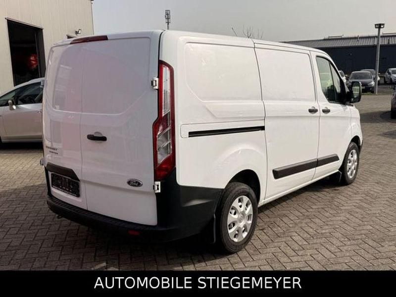 Gebraucht Ford Transit Custom 105 PS (77 kW) 2019 Weiss Van