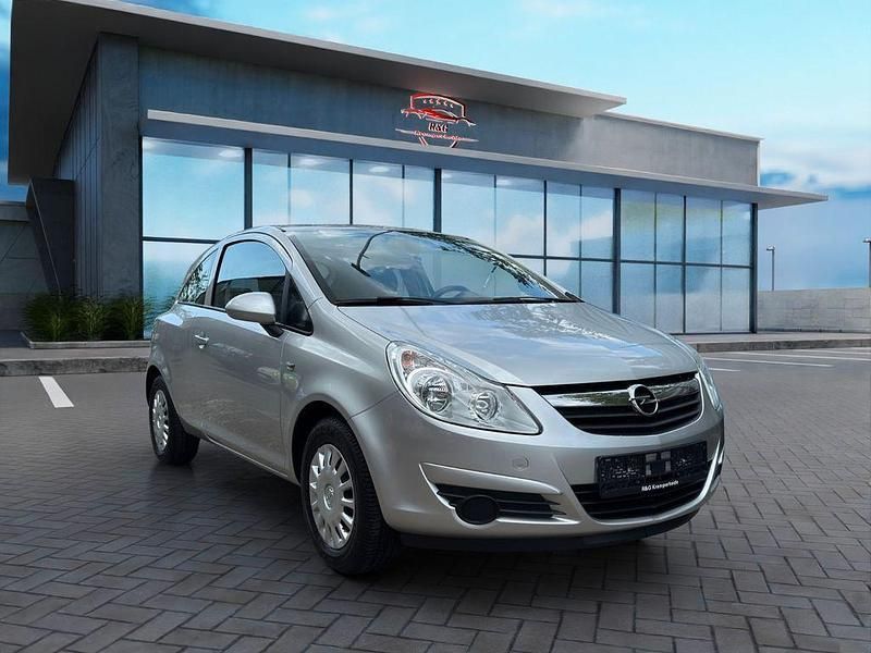 Silber Gebraucht 2010 Opel Corsa Selection Kleinwagen | 4.999 € (Etwas zu teuer) - Bild 1/4