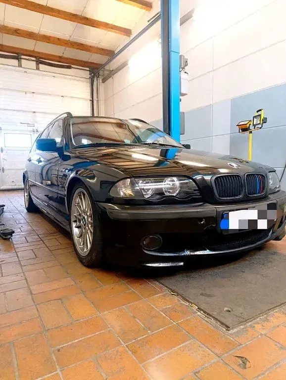Käytetty BMW 330 Performance 184 HP (135 kW) 2000 Hopea Farmari