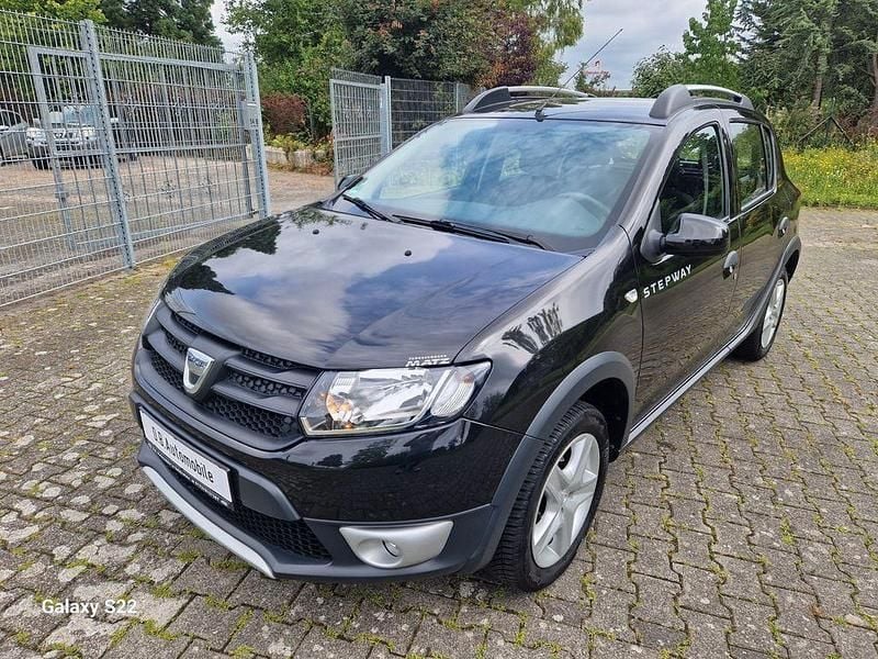 Schwarz Gebraucht 2014 Dacia Sandero Stepway Ambiance Kleinwagen | 7.900 € (Fairer Preis) - Bild 1/4