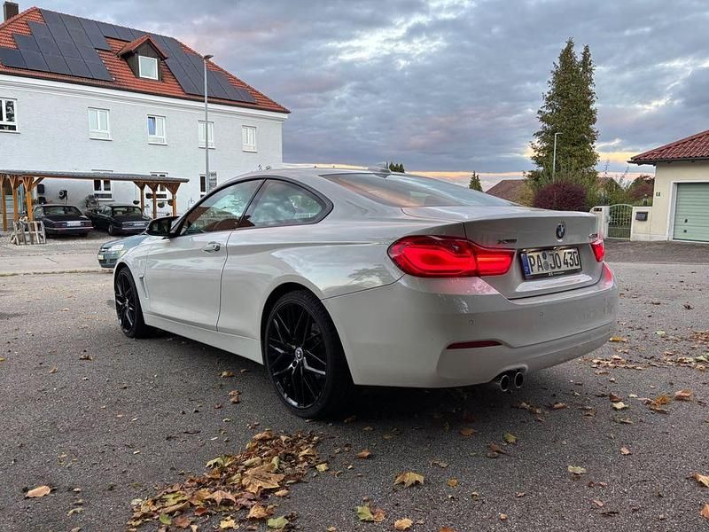 Second-hand BMW 430 Advantage 252 CP (185 kW) 2018 Alb Coupe
