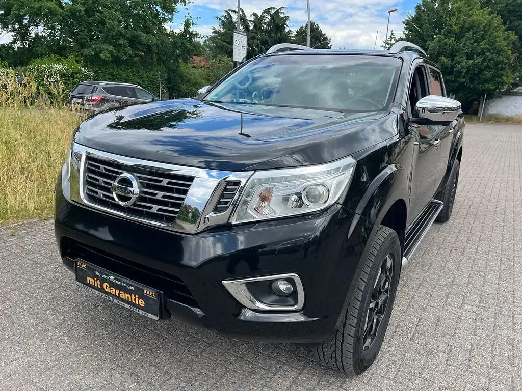 Gebraucht Nissan Navara Tekna 190 PS (139 kW) 2016 Schwarz Pickup