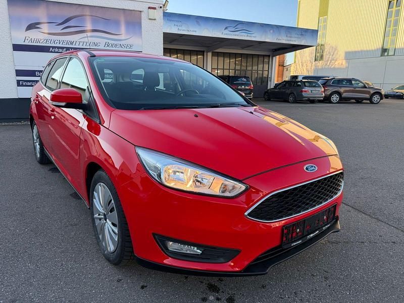 Gebraucht Ford Focus Trend 120 PS (88 kW) 2015 Rot Kombi