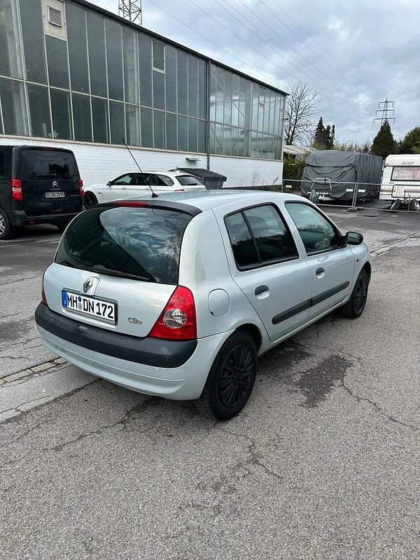 Usata Renault Clio II 2004 Argento Utilitaria