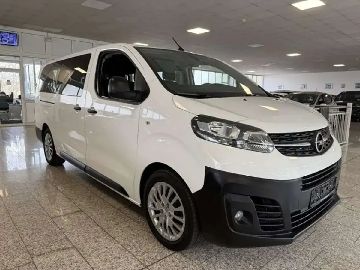 Gebraucht Opel Vivaro 150 PS (110 kW) 2020 Weiss Van / Kleinbus