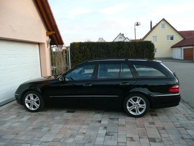 Second-hand Mercedes E200 Avantgarde 250 CP (183 kW) 2007 Negru Break