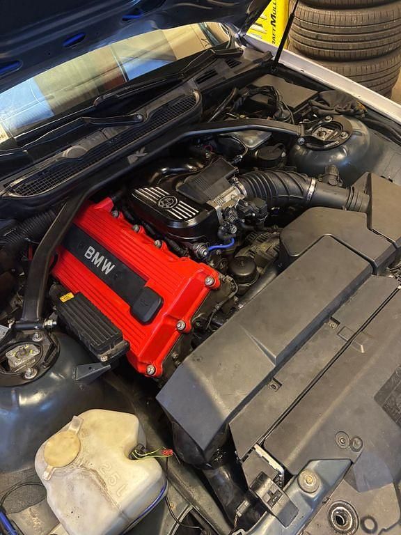 Gebraucht BMW 318 Performance 143 PS (105 kW) 1998 Weiß Limousine