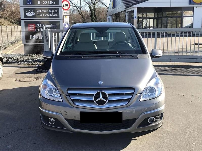 Gebraucht 2010 Mercedes B200 Van / Kleinbus | 6.500 € (Fairer Preis) - Bild 1/4