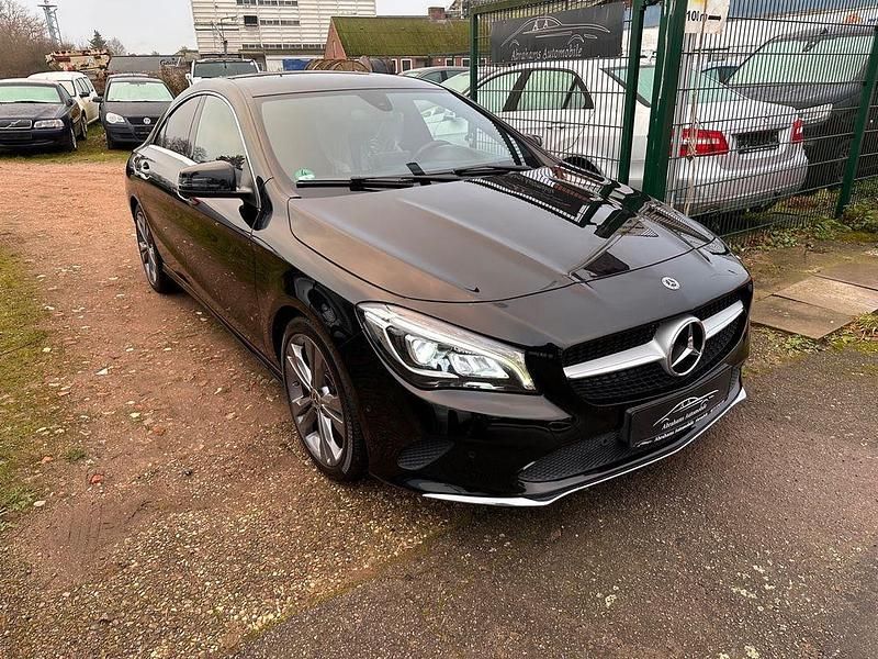 Gebraucht Mercedes CLA180 109 PS (80 kW) 2017 Schwarz Limousine