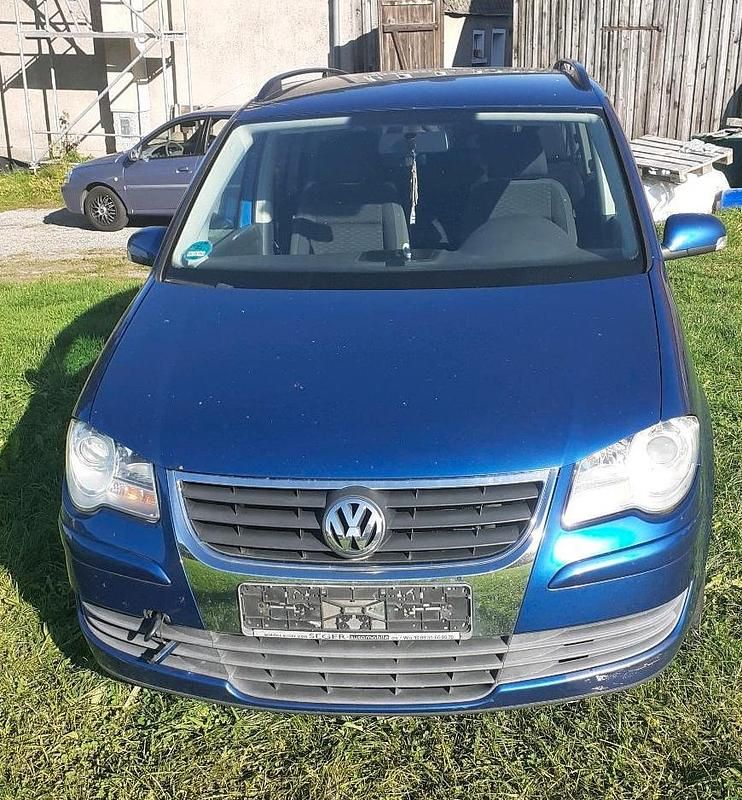Blau Gebraucht 2007 VW Touran Van / Kleinbus | 3.500 € (Teuer) - Bild 1/4