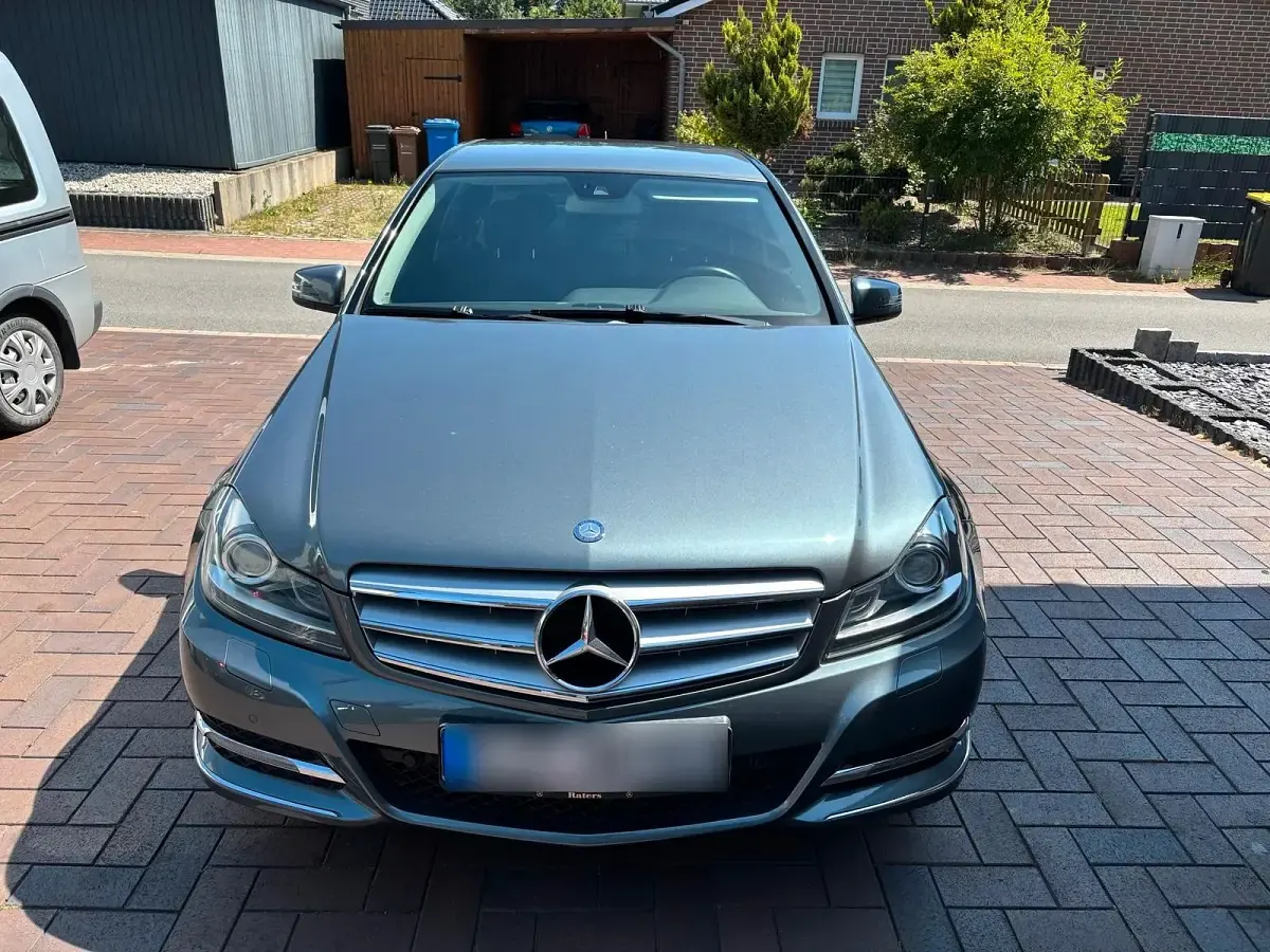 Gebraucht Mercedes 200 184 PS (135 kW) 2011 Grau Limousine