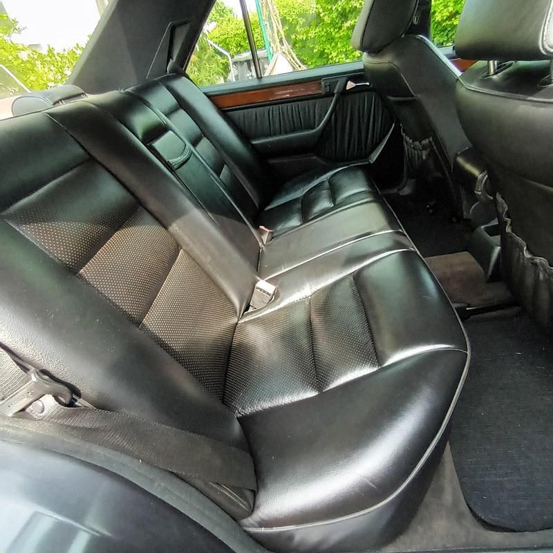 Gebraucht Mercedes E300 1989 Schwarz Limousine