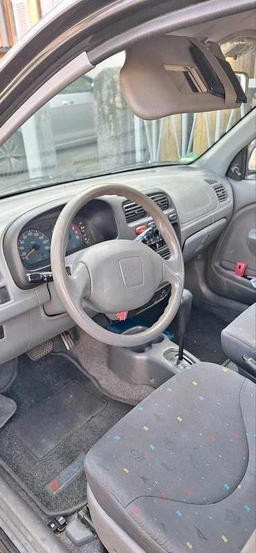 Gebraucht Suzuki Alto 60 PS (44 kW) 2002 Schwarz Kleinwagen