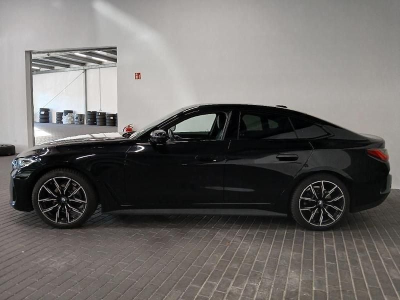 Schwarz Gebraucht 2024 BMW 420 Sport Line Limousine | 38.900 € (Superpreis) - Bild 1/4