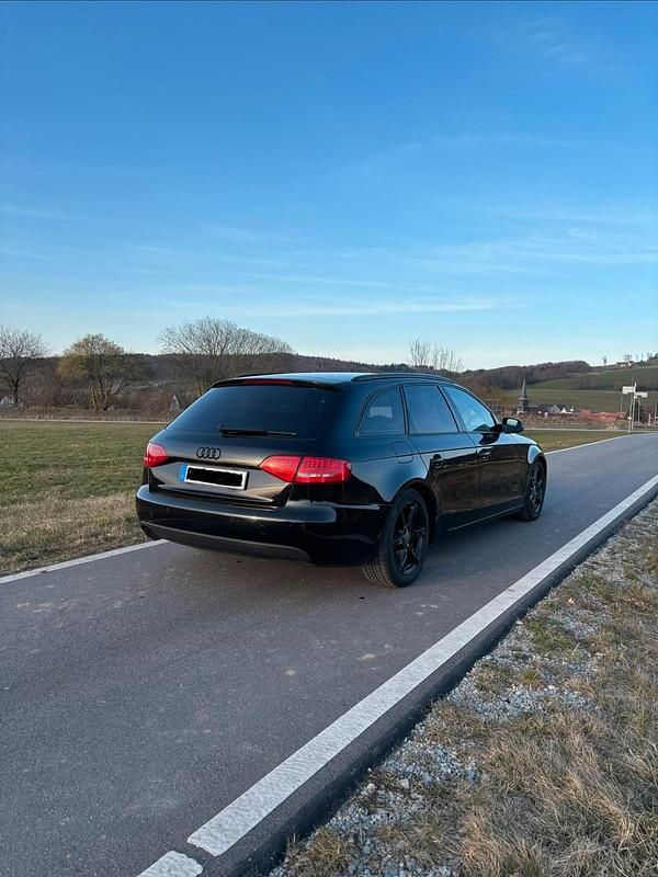 Gebraucht Audi A4 Ambiente 170 PS (125 kW) 2010 Schwarz Kombi