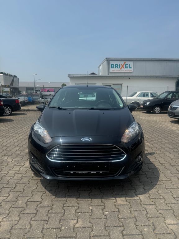 Schwarz Gebraucht 2015 Ford Fiesta SYNC Edition Kleinwagen | 8.450 € (Fairer Preis) - Bild 1/4