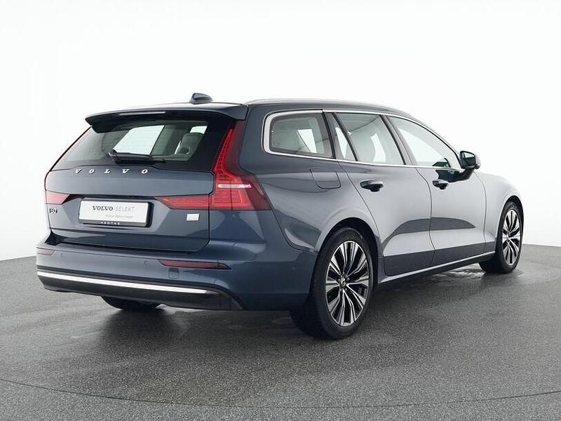 Gebraucht Volvo V60 Plus 456 PS (335 kW) 2023 Blau Kombi