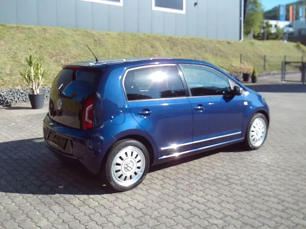 Gebraucht VW up! Highline 75 PS (55 kW) 2016 Blau Kleinwagen