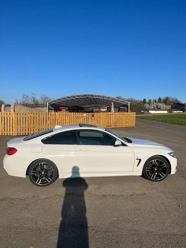 Weiß Gebraucht 2017 BMW 430 M Sport Coupé | 17.500 € (Guter Preis) - Bild 1/4