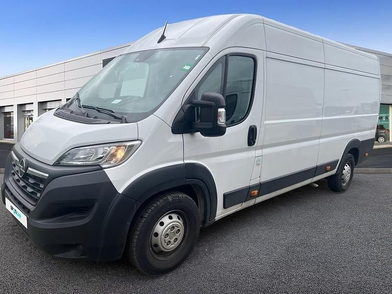 Weiß Gebraucht 2024 Opel Movano Edition Van | 26.790 € (Superpreis) - Bild 1/4