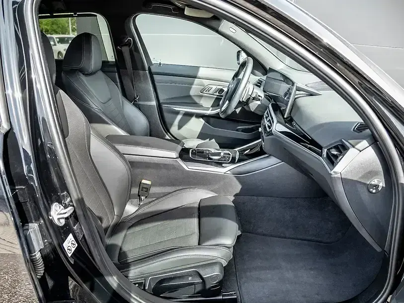 Gebraucht BMW 320 Shadowline 190 PS (139 kW) 2023 Schwarz Kombi