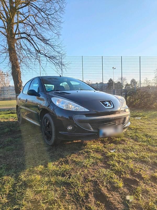 Gebraucht Peugeot 206+ 60 PS (44 kW) 2009 Andere farben Kleinwagen