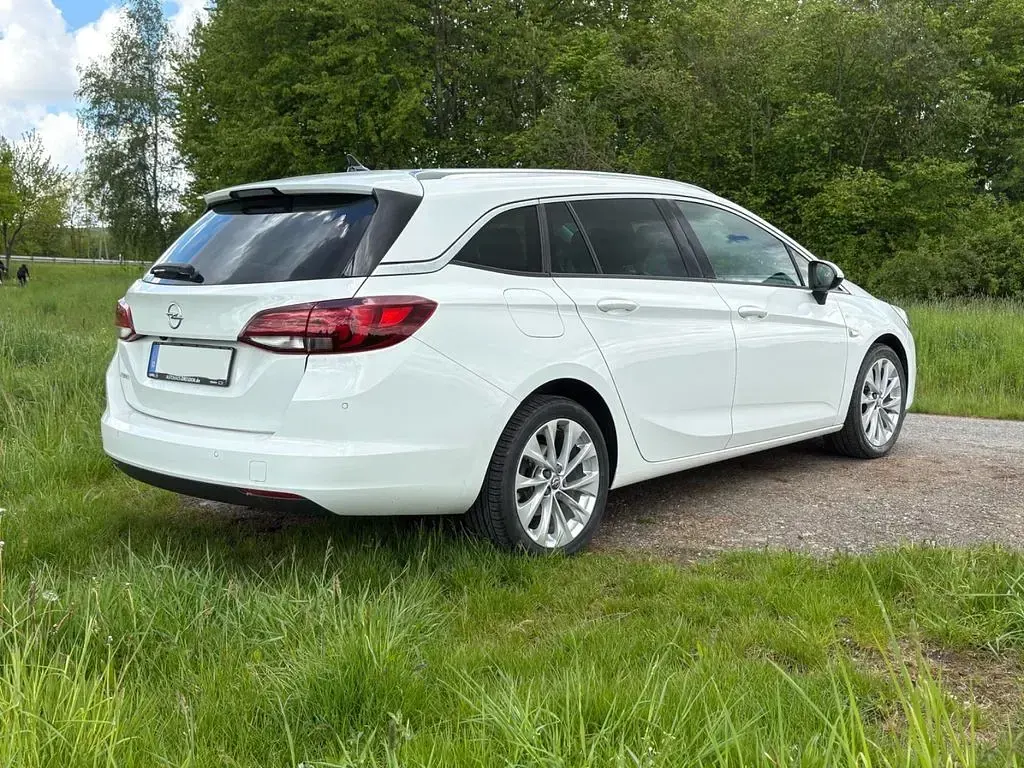 Używany Opel Astra 122 KM (89 kW) 2020 Biały Kombi